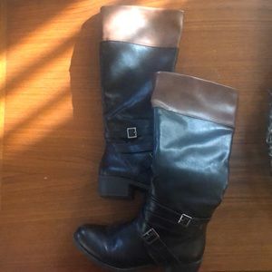 Two-tone boots